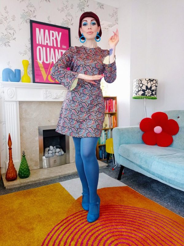 Love Her Madly ‘Jennifer’ Paisley Patterned Mod Dress - Image 3